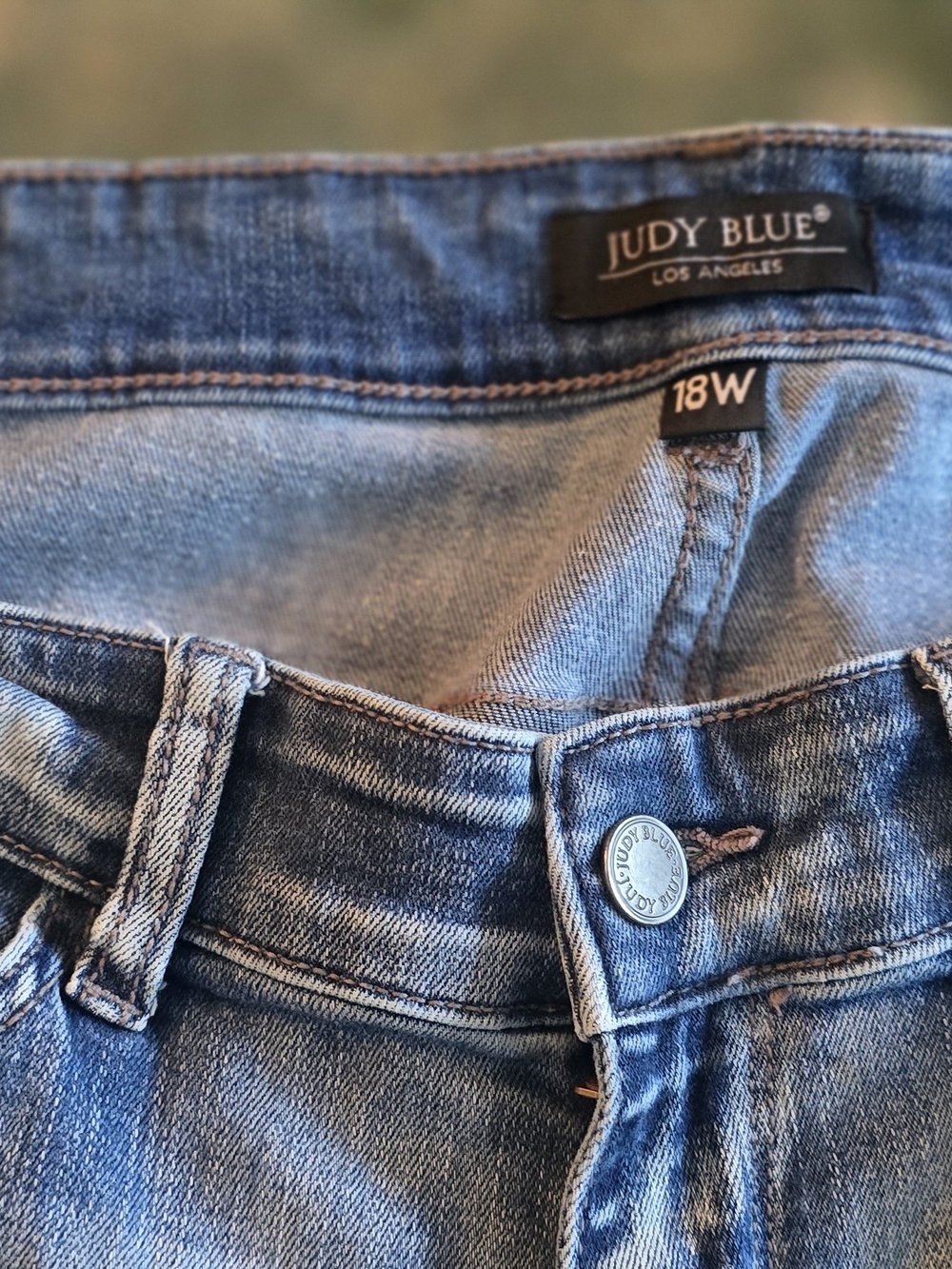 Judy Blue Women's Skinny Fit Light Wash Blue Jeans - Picture 2 of 3